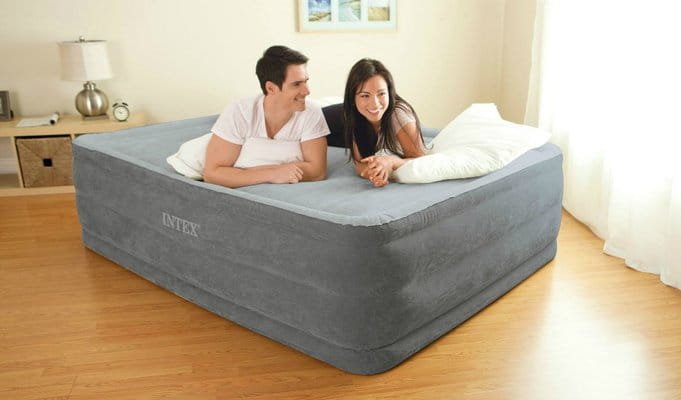 Intex Comfort Plush Elevated Dura-Beam Airbed